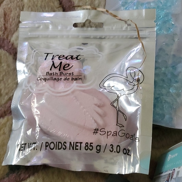 Relaxing package 160 journal etc plus amazing item - Picture 7 of 14